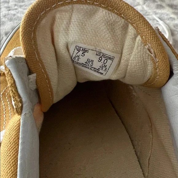 Vans - Picture 8 of 9